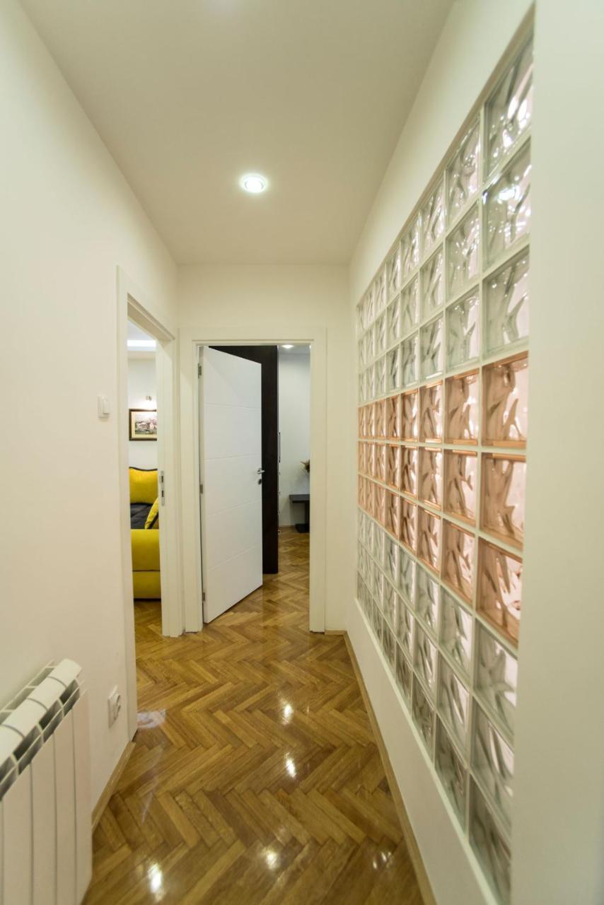 Free.Three Apartment เบลเกรด ภายนอก รูปภาพ