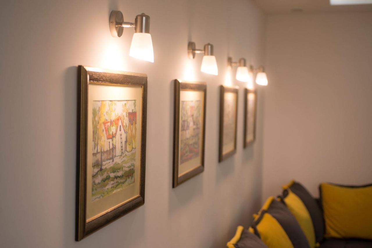 Free.Three Apartment เบลเกรด ภายนอก รูปภาพ